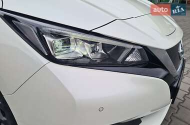 Хэтчбек Nissan Leaf 2019 в 