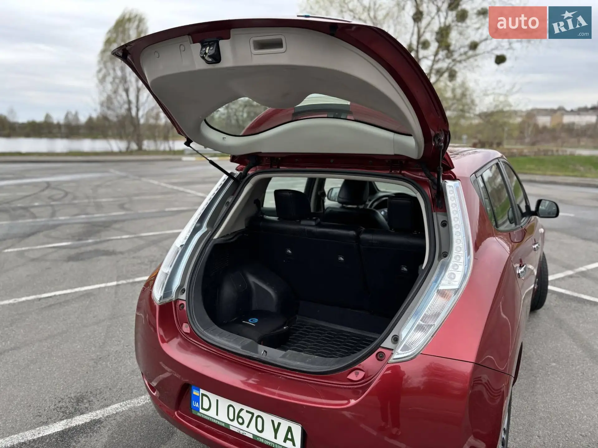 2013 Nissan Leaf - мініатюра 16