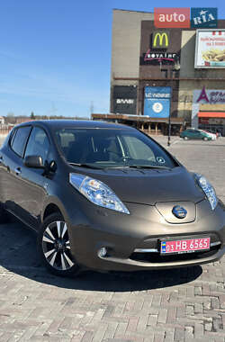 Хэтчбек Nissan Leaf 2017 в 