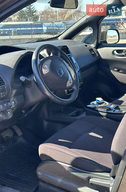 Хэтчбек Nissan Leaf 2017 в 