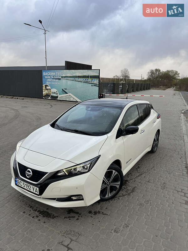 Хэтчбек Nissan Leaf 2018 в Львове