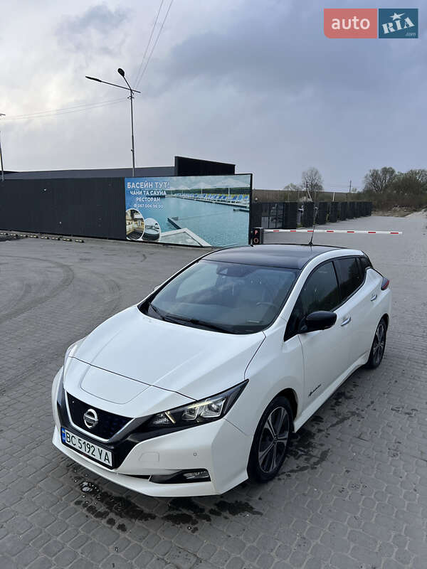 Хэтчбек Nissan Leaf 2018 в Львове