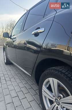 Хэтчбек Nissan Leaf 2014 в 