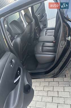 Хэтчбек Nissan Leaf 2014 в 