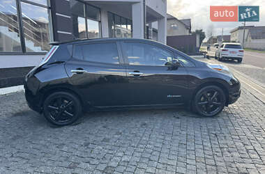 Хэтчбек Nissan Leaf 2014 в 