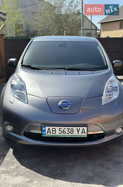 Хэтчбек Nissan Leaf 2014 в 