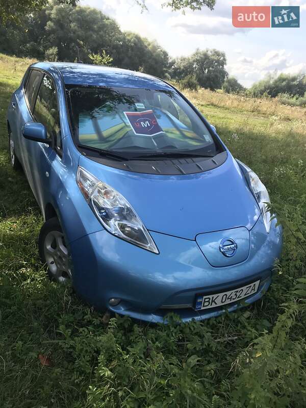 Хетчбек Nissan Leaf 2011 в Львові