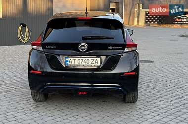 Хэтчбек Nissan Leaf 2018 в 