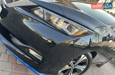 Хэтчбек Nissan Leaf 2021 в 