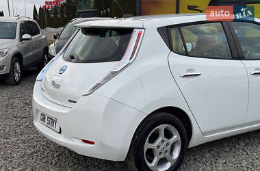 Хэтчбек Nissan Leaf 2013 в 