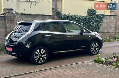 Хэтчбек Nissan Leaf 2014 в 