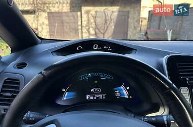 Хэтчбек Nissan Leaf 2014 в 