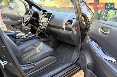 Хэтчбек Nissan Leaf 2014 в 