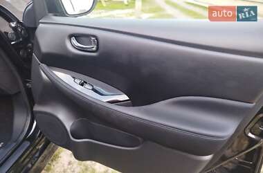Хетчбек Nissan Leaf 2019 в 