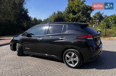 Хэтчбек Nissan Leaf 2019 в 