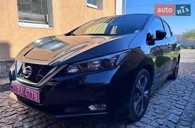 Хэтчбек Nissan Leaf 2020 в 