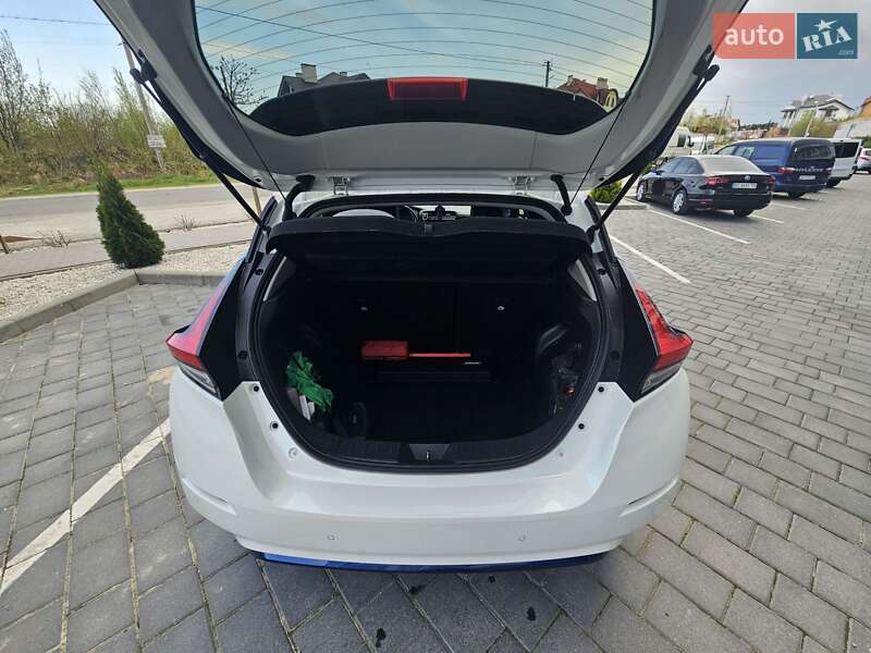 Хэтчбек Nissan Leaf 2018 в Трускавце
