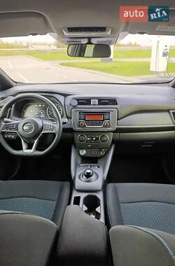 Хэтчбек Nissan Leaf 2021 в 