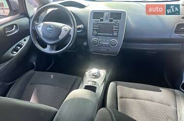 Хетчбек Nissan Leaf 2014 в 