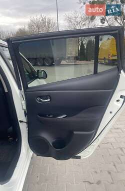 Хэтчбек Nissan Leaf 2014 в 