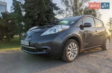 Хетчбек Nissan Leaf 2013 в 