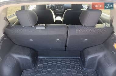 Хэтчбек Nissan Leaf 2013 в 