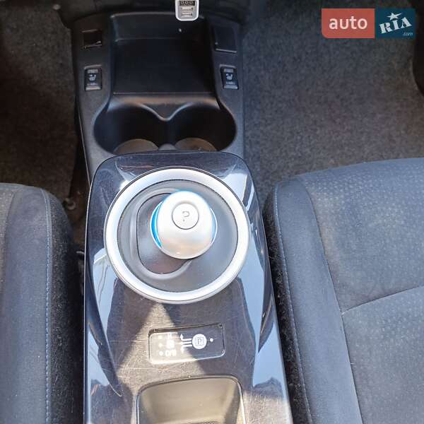 Хетчбек Nissan Leaf 2014 в Петриківці