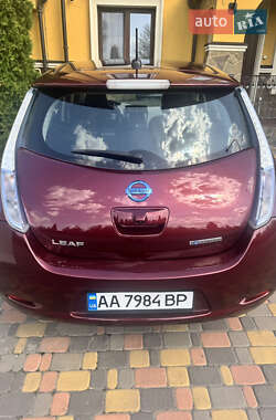 Хэтчбек Nissan Leaf 2017 в 