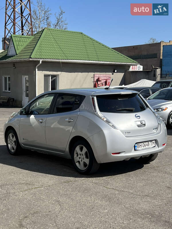 Хетчбек Nissan Leaf 2014 в Одесі