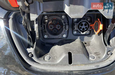 Хэтчбек Nissan Leaf 2012 в 