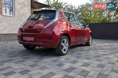 Хэтчбек Nissan Leaf 2014 в 