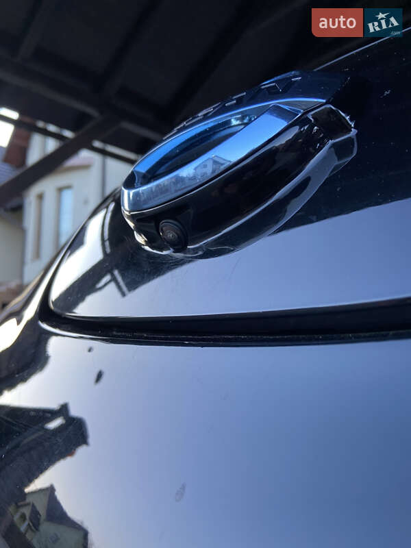 Хэтчбек Nissan Leaf 2016 в Черновцах