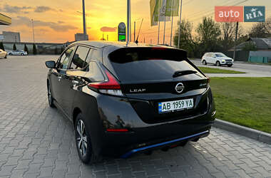 Хетчбек Nissan Leaf 2020 в 