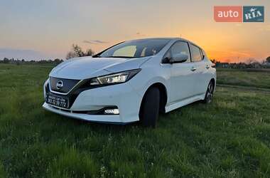 Хэтчбек Nissan Leaf 2020 в 