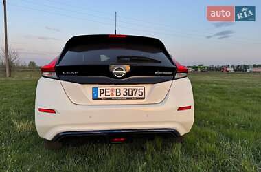 Хэтчбек Nissan Leaf 2020 в 