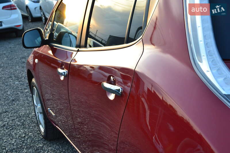 Хетчбек Nissan Leaf 2014 в Луцьку