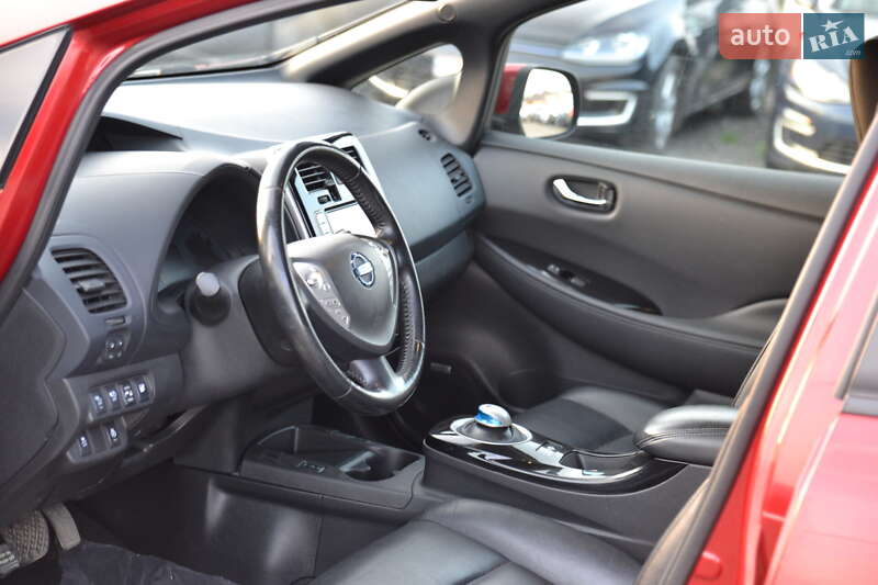 Хетчбек Nissan Leaf 2014 в Луцьку