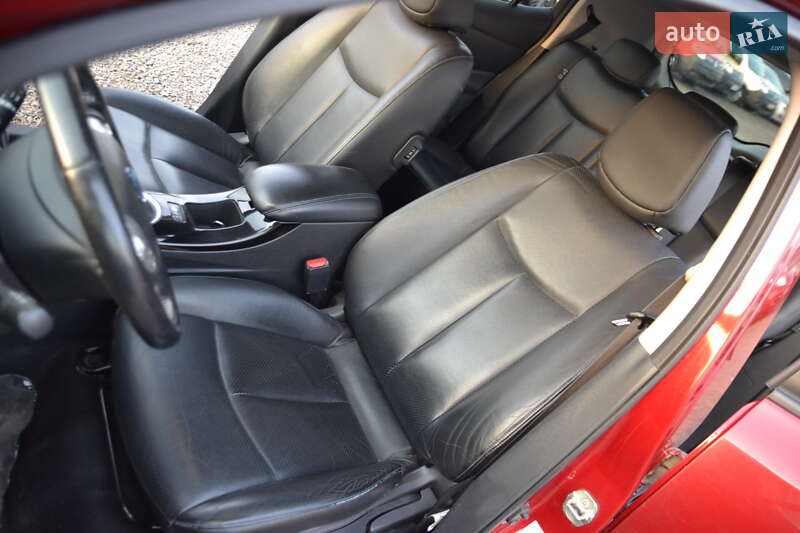 Хетчбек Nissan Leaf 2014 в Луцьку