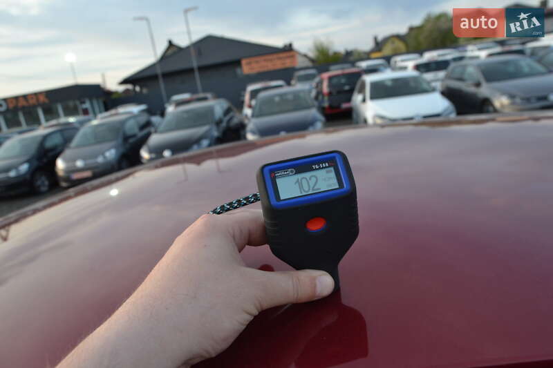 Хетчбек Nissan Leaf 2014 в Луцьку