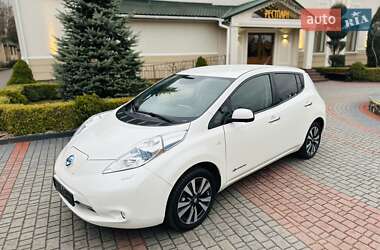 Хэтчбек Nissan Leaf 2014 в 