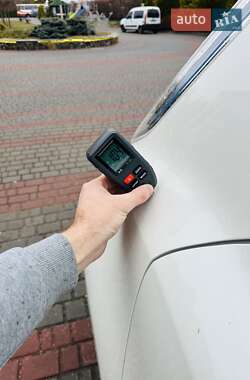 Хэтчбек Nissan Leaf 2014 в 
