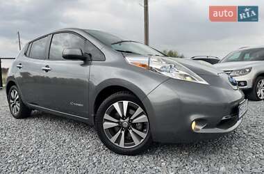 Хэтчбек Nissan Leaf 2015 в 