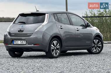 Хэтчбек Nissan Leaf 2015 в 