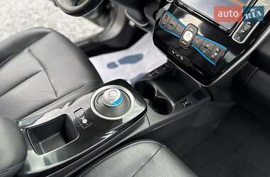 Хэтчбек Nissan Leaf 2015 в 