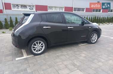 Хетчбек Nissan Leaf 2016 в 