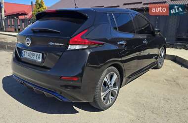 Хэтчбек Nissan Leaf 2018 в 