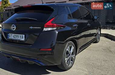 Хэтчбек Nissan Leaf 2018 в 