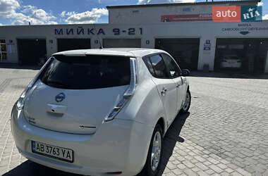 Хэтчбек Nissan Leaf 2016 в 