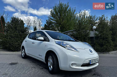 Хэтчбек Nissan Leaf 2016 в 