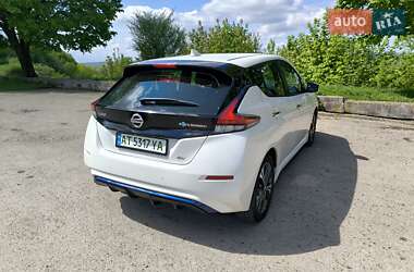 Хэтчбек Nissan Leaf 2021 в 